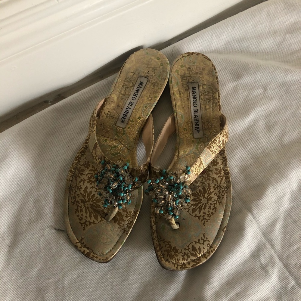 Manolo Blahnik flat thong sandals 36.5